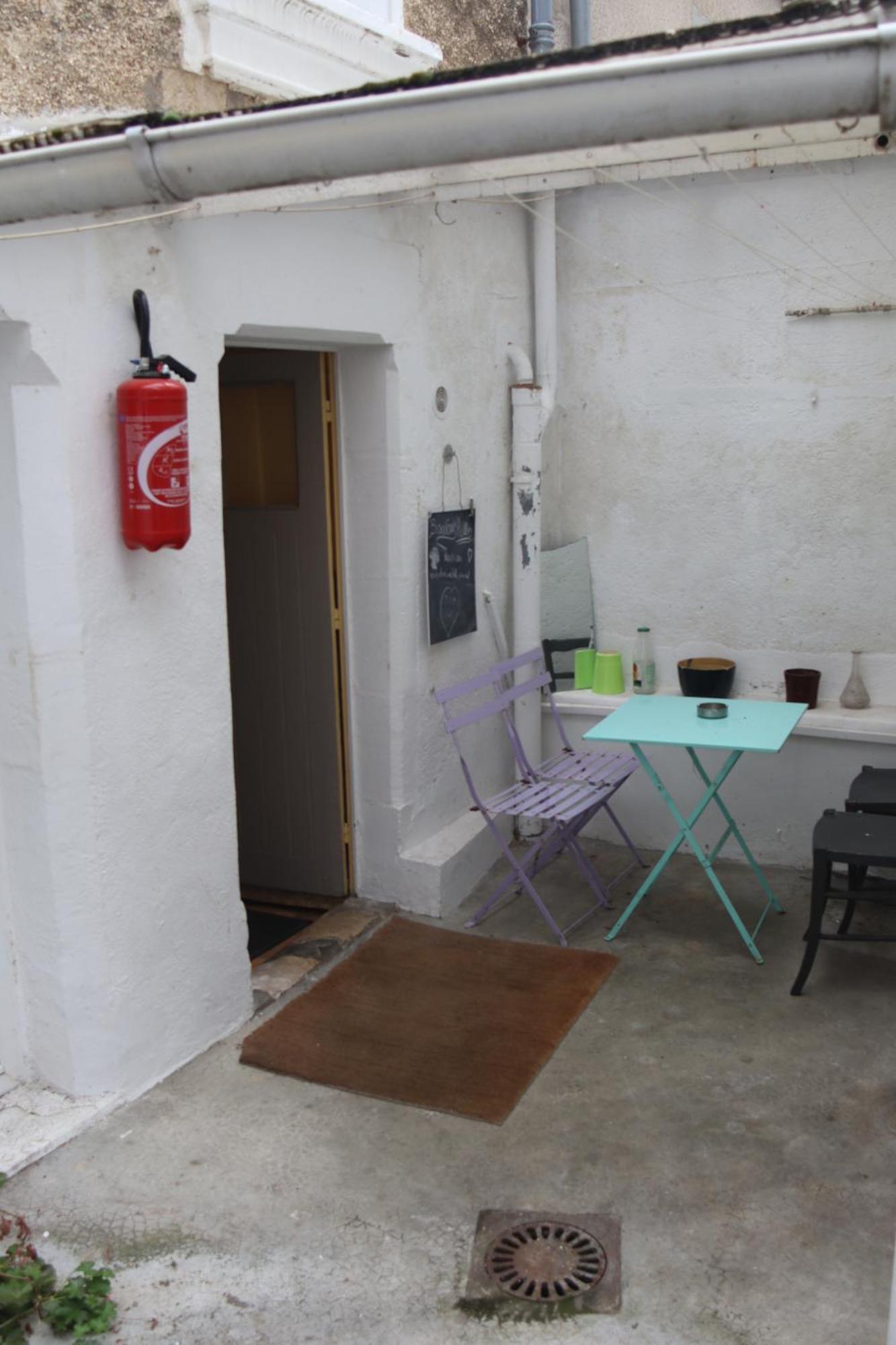 Chambres Poitiers Centre Ville - Salle De Bain, Refrigerateur, Tv Et Machine A Cafe Privatifs - Cuisine Commune - Terrasse - Hotel De Ville A 200M Exterior foto